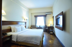 Отель Mega Anggrek Hotel Jakarta Slipi  Джакарта